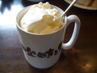 明楽時運 志風館のウインナーコーヒー