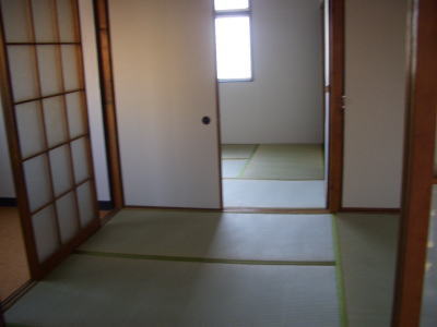 ハピネス稲生の室内