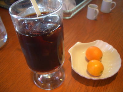 アイスコーヒーと金柑