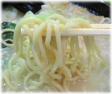 ハッスルラーメン ホンマ 塩ラーメン(小)の細麺