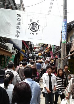 人が一杯 金毘羅さん