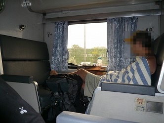車内にて