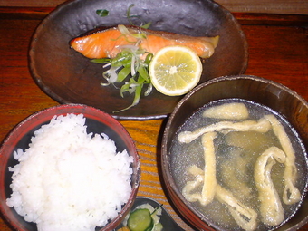 ダイニングバー膳丸