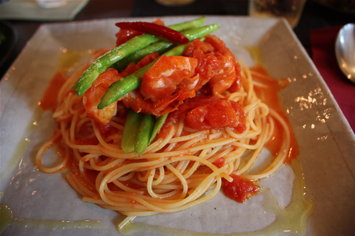 エビとアスパラのパスタ