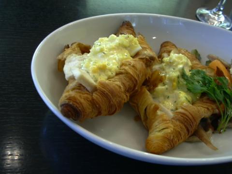 IXC. CAFE