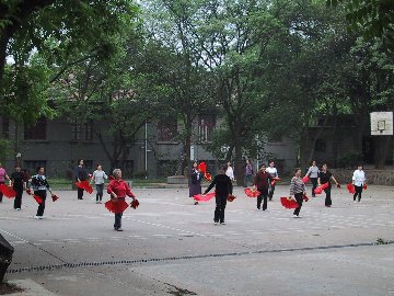 中国湖南省長沙市・体操
