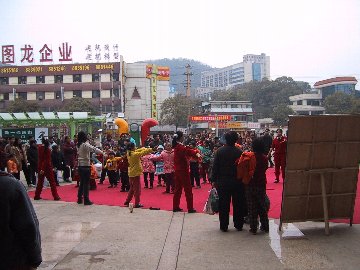 中国湖南省長沙市・マクドパラパラ