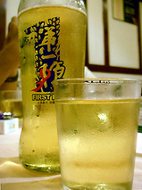 これも地元のビールですって