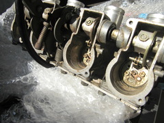 cr2