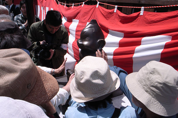 ���䤫��