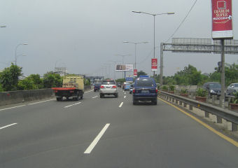 ジャカルタ 高速道路