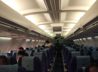 ジョグジャカルタ行き機内