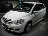 �٥��B