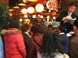 店内の賑わい