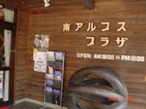 �ǲ裲