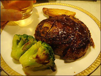 Hamburger with Broccoli