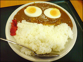 Petit Curry with Hard-Boiled Egg
