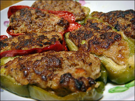 Bell Papers Filled with Ground Meat