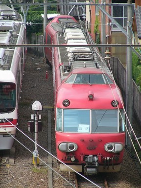 7025F���ʂ����Ă��܂ł����ɂ���̂��낤���c
