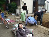 さぼるタクミと頑張る兄弟たち