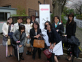 かつて女子高生だった人達による記念写真