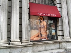 ヴィクトリアズシークレット NY SOHO店舗 画像