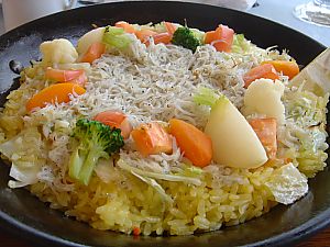 佐島マリーナのブルーリーフで食べたしらすのパエリア003