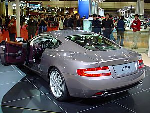 2003年モーターショー・アストンマーチンDB9