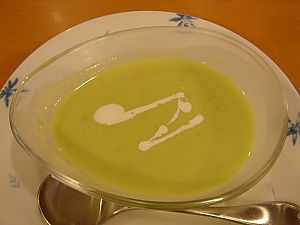 デニーズ・空豆とグリンピースの冷たいスープ