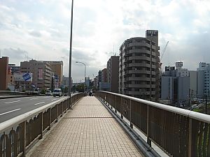 ポルシェセンター横浜002