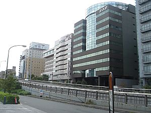 ポルシェセンター横浜001
