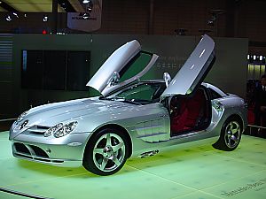 2003年モーターショー・SLRマクラーレン・メルセデス