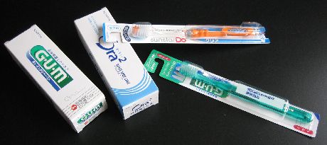 ハブラシ、はみがき、歯磨き粉