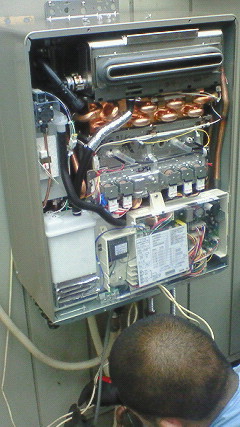 200906041352000