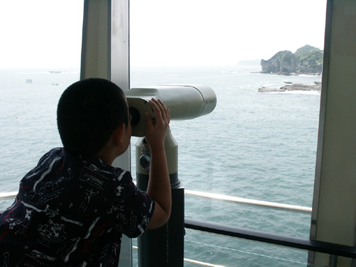勝浦海中展望塔