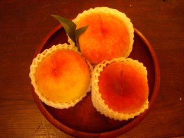 とろけそうな桃