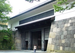 tayasu_gate