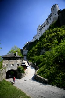 2006_05_08_城の坂道