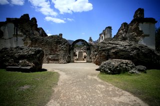 2006_03_29_廃墟正面