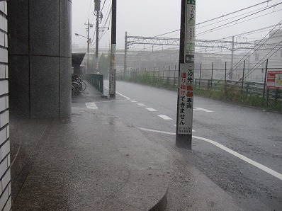 http://image.blog.livedoor.jp/henry4/imgs/7/f/7f4041a4.jpg