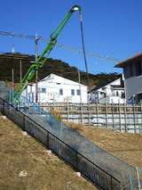 次から次へ