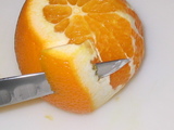 オレンジ皮むき