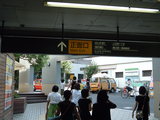 代官山駅正面口