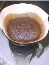 蒸らしできれいに膨れたコーヒー粉