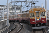 keihan8000_002