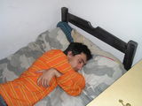 monje durmiendo