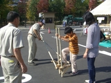 竹馬乗り体験