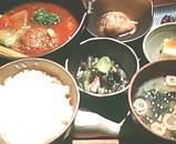 珍多羅 ちんたら 煮込みハンバーグ