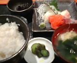 ニュー新橋ビル はつ花 ランチ 刺身定食