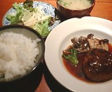 銀座 だいやもんどへっど きのこハンバーグ